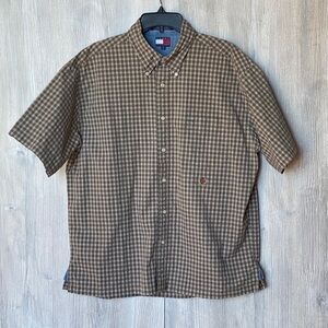 Tommy Hilfiger button up top size xxl